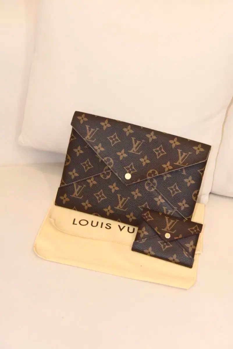 ルイヴィトン モノグラム ポシェット キーリング クラッチバッグ 正規品