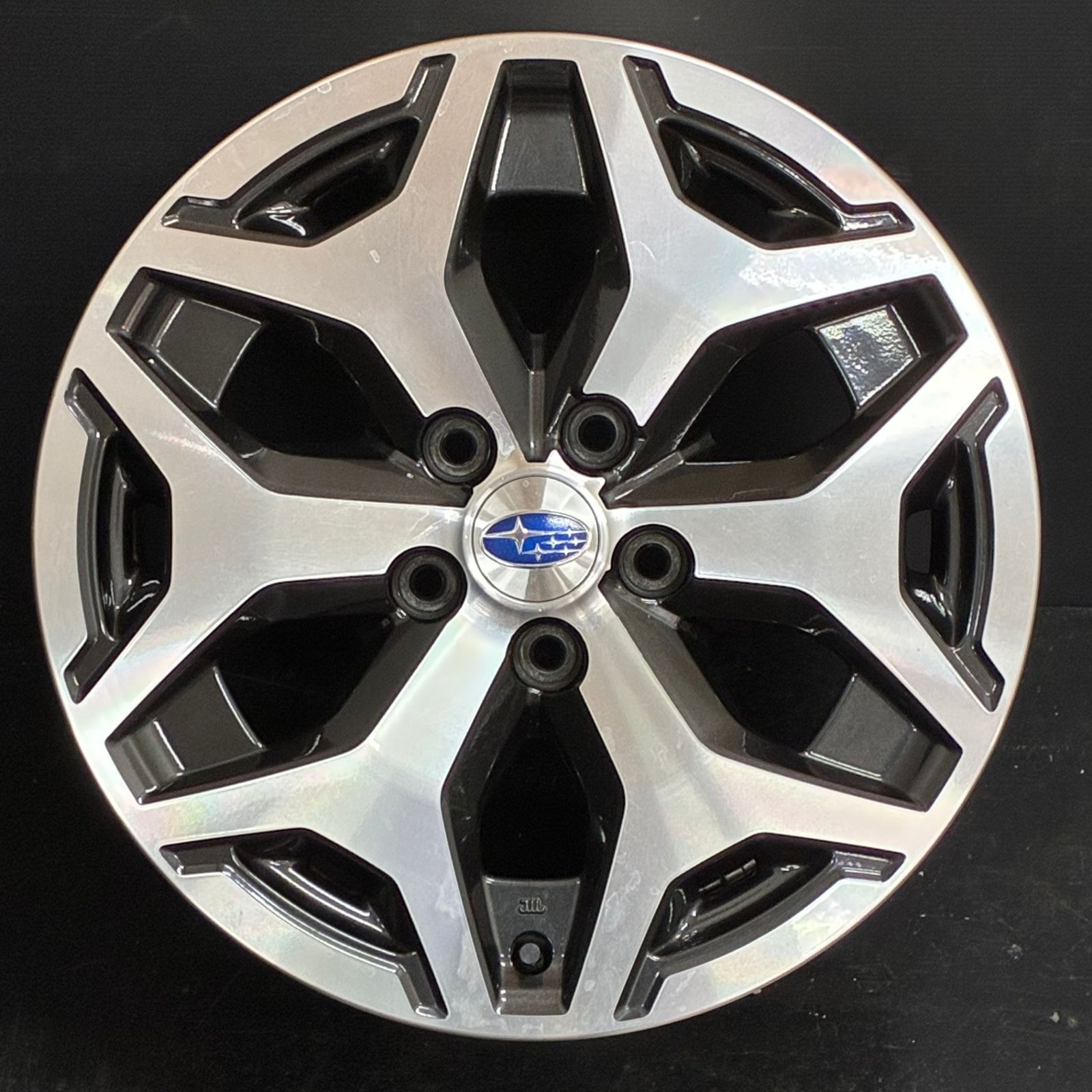 ☆送料込☆良好品☆スバル SK系 フォレスター 純正 17インチ SUBARU フォレスター SUBARU スバル SK系 純正 17インチ 7J+48 PCD114.3