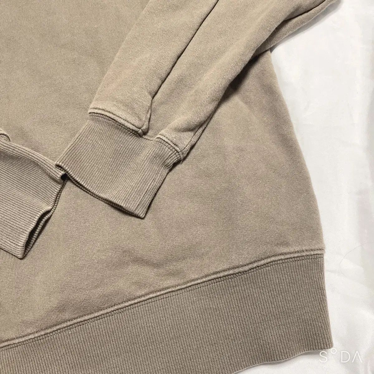 C P カンパニー スウェット Tシャツ ブラウン