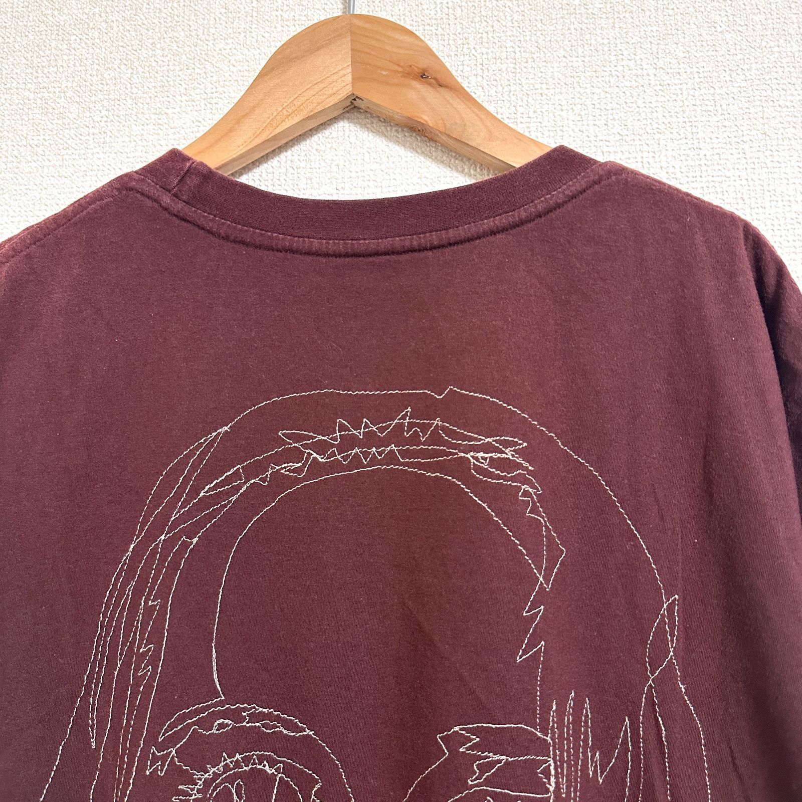 BLESS N°09 Stitched Starcut フェイス刺繍Tシャツ M ブラウン 