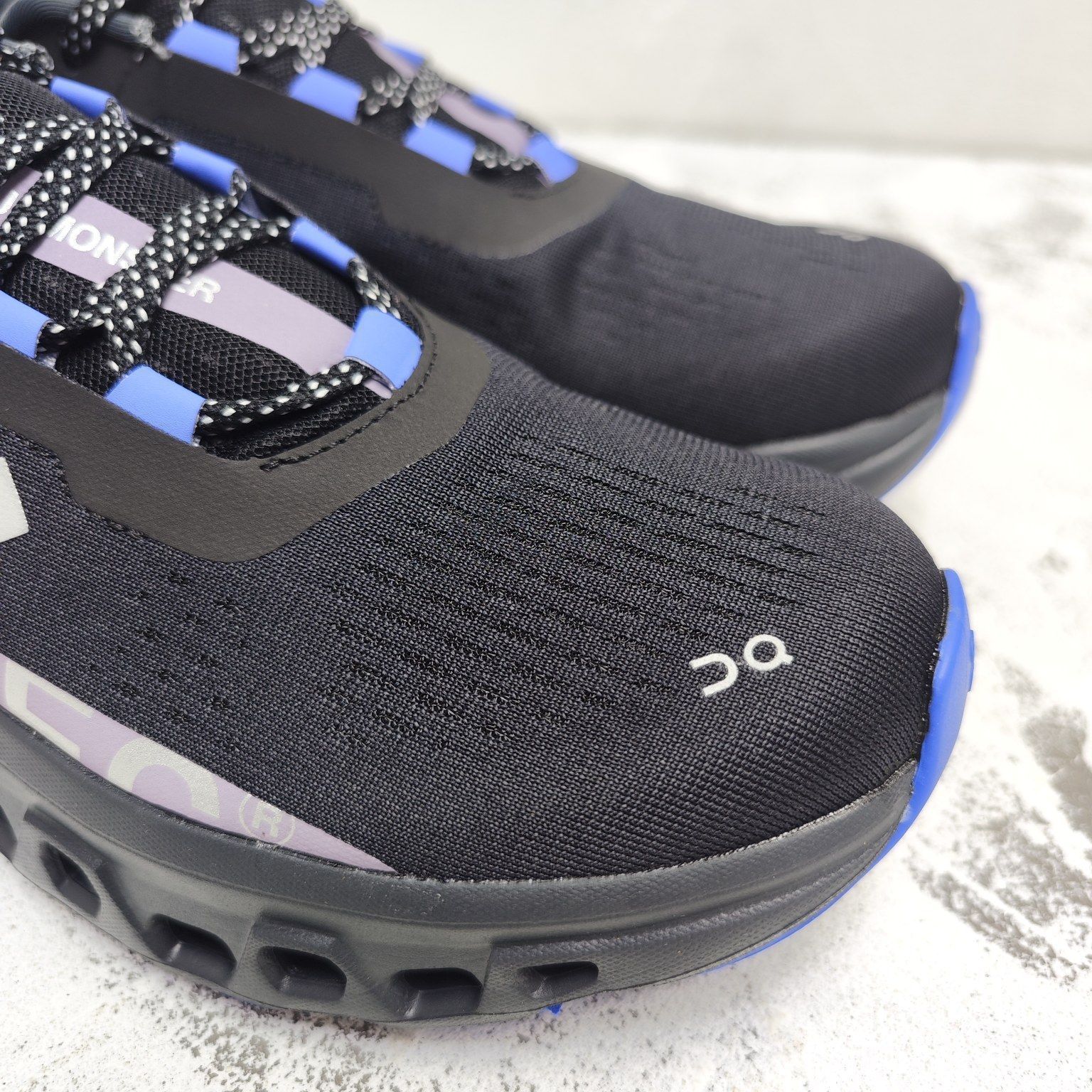 On Cloudmonster ブラック ランニングシューズ22,5新品 Amazon | [オン] ランニングシューズ Cloudmonster メンズ