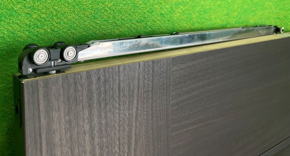 引違い戸1枚（上吊方式）バリアフリー 　レール付き　(H2045×W840×D30)mm ■A-997 引違い戸1枚（上吊方式）バリアフリー レール付き (H2045×W840×D30)mm