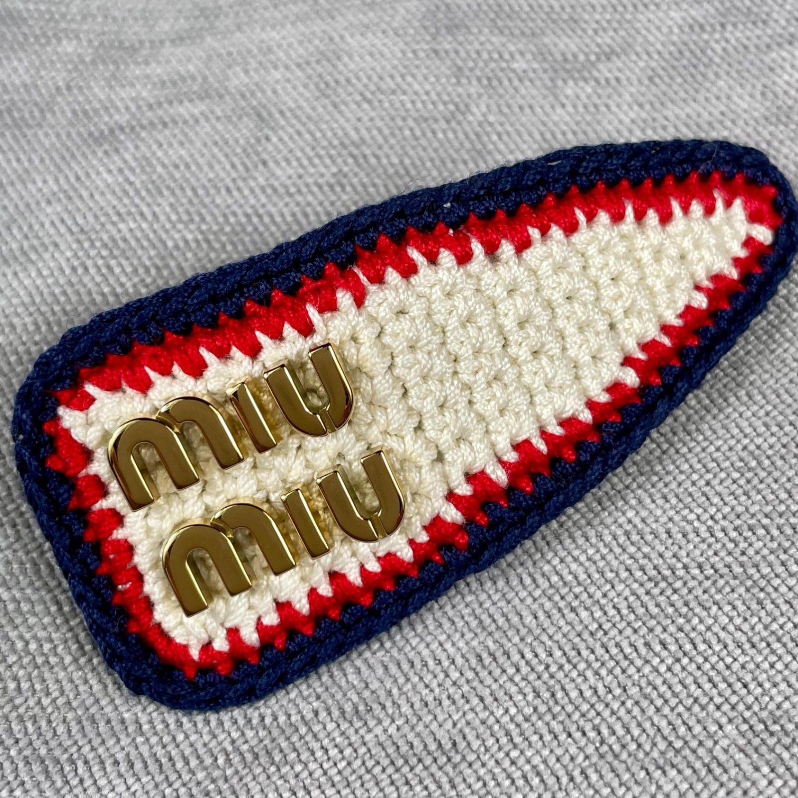 MIU MIU ミュウミュウ Crochet Hair Clip ロゴ 編み込み RFID ヘアクリップ