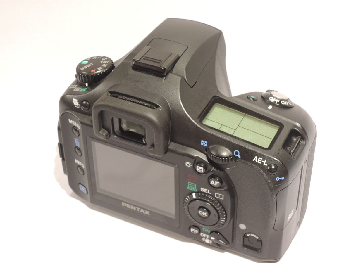 PENTAX デジタル一眼レフカメラ K10D ボディ 細部にまで魂が宿るボディ