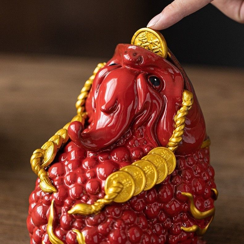 カエルの置物 金属製 赤い目  カエルの置物 金属製 赤い目 コイン