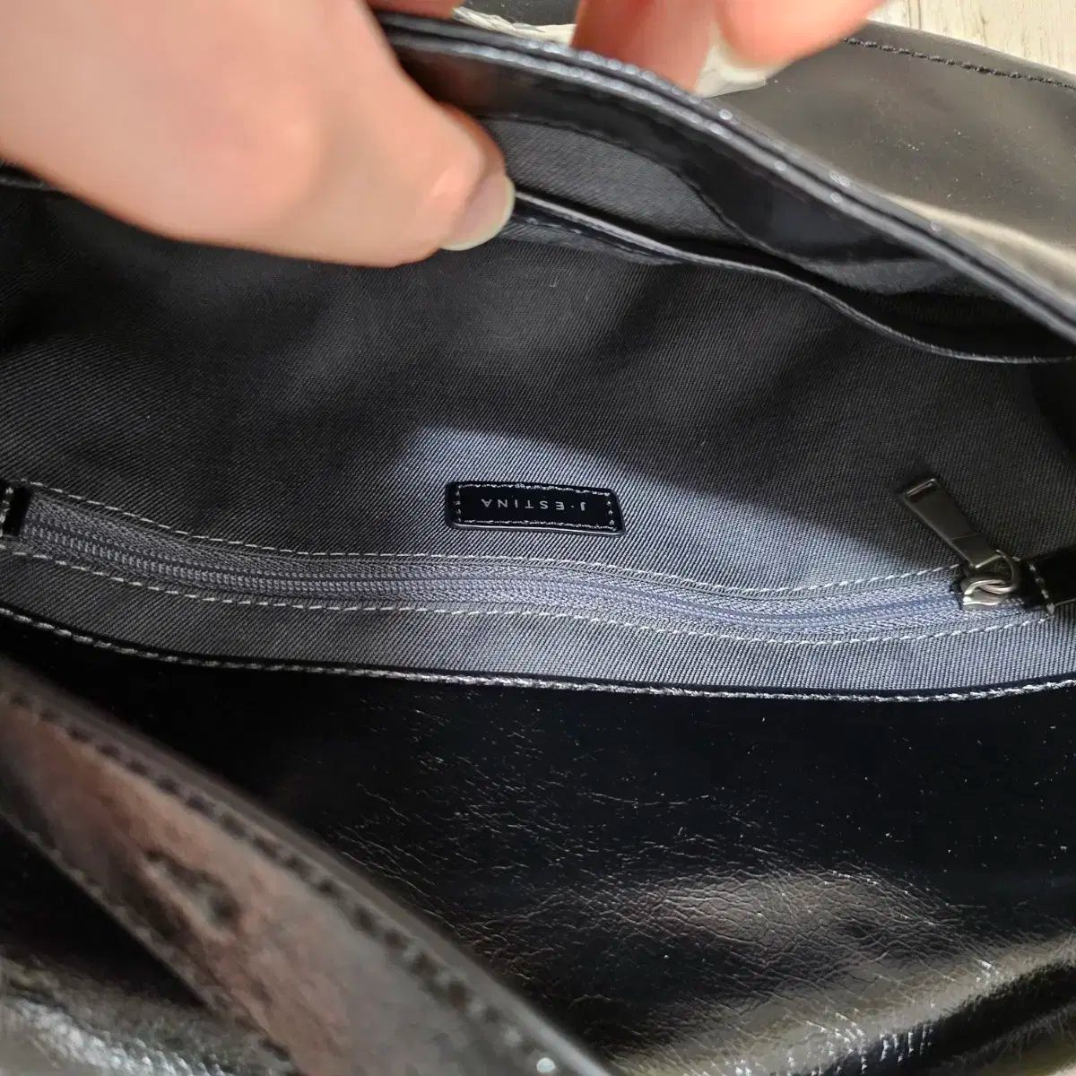 ジェイエスティナ クロスバッグ