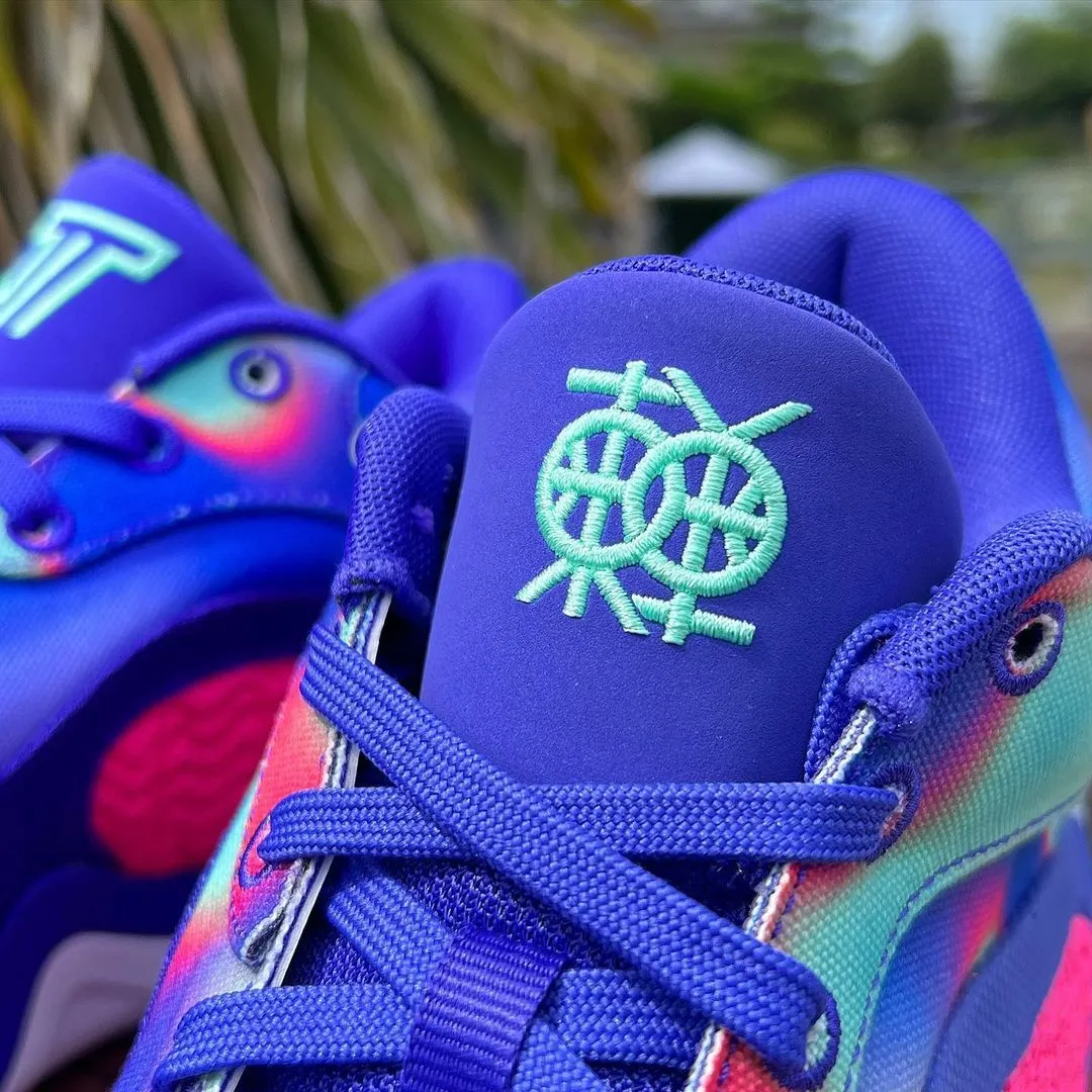 NIKE ジョーダン　テイタム2 日本未発売カラー　美品　　セット割り有 進撃の巨人にインスパイアされたジョーダン テイタム 2 “ガビ
