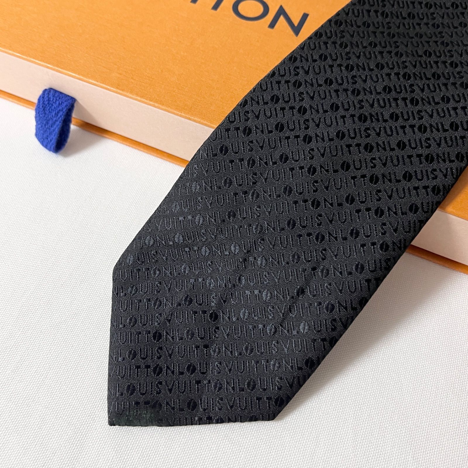 美品 LOUIS VUITTON ルイヴィトン ネクタイ シルク100% ブラック