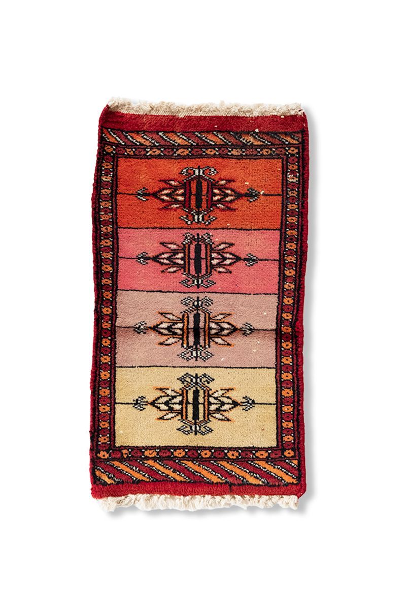 54 x 30cm 90-00s SMALL RUG from Pakistan パキスタン絨毯