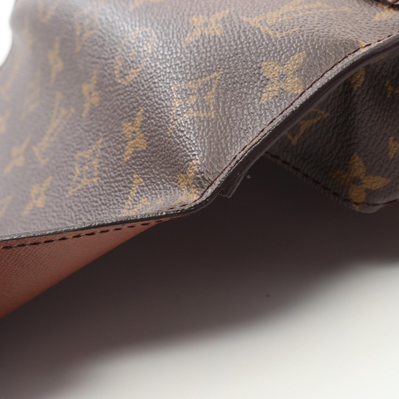 VUITTON