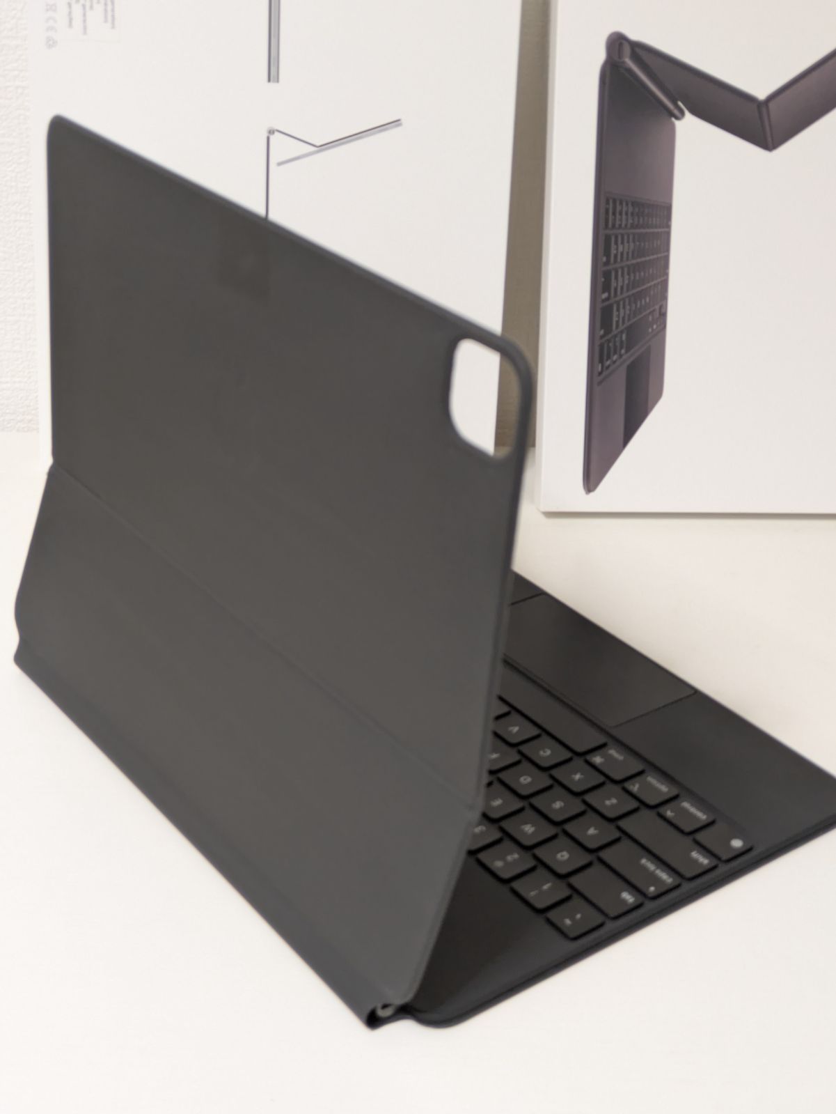 iPad Pro|Air 13|12.9インチ用 マジックキーボード 英語版 US Magic Keyboard ブラック A2480