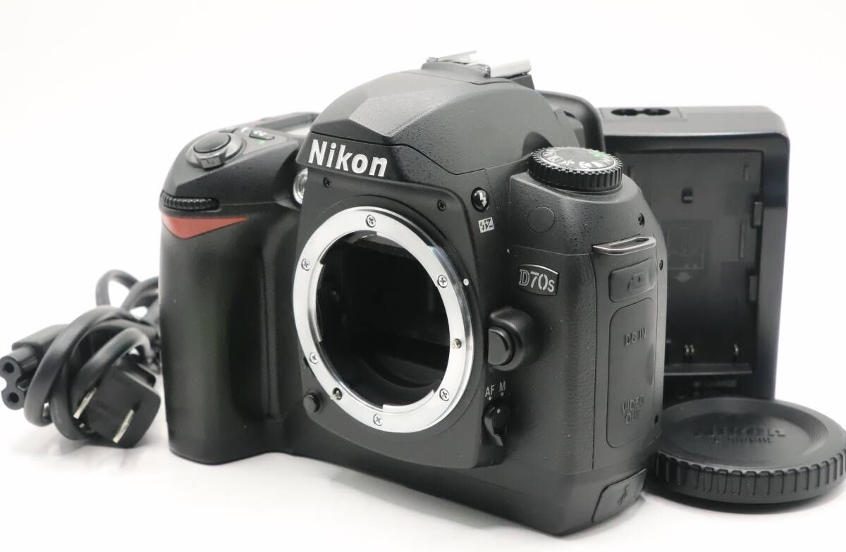 上品 ニコン NIKON D70S ボディ 充電器付 W0535＃2356