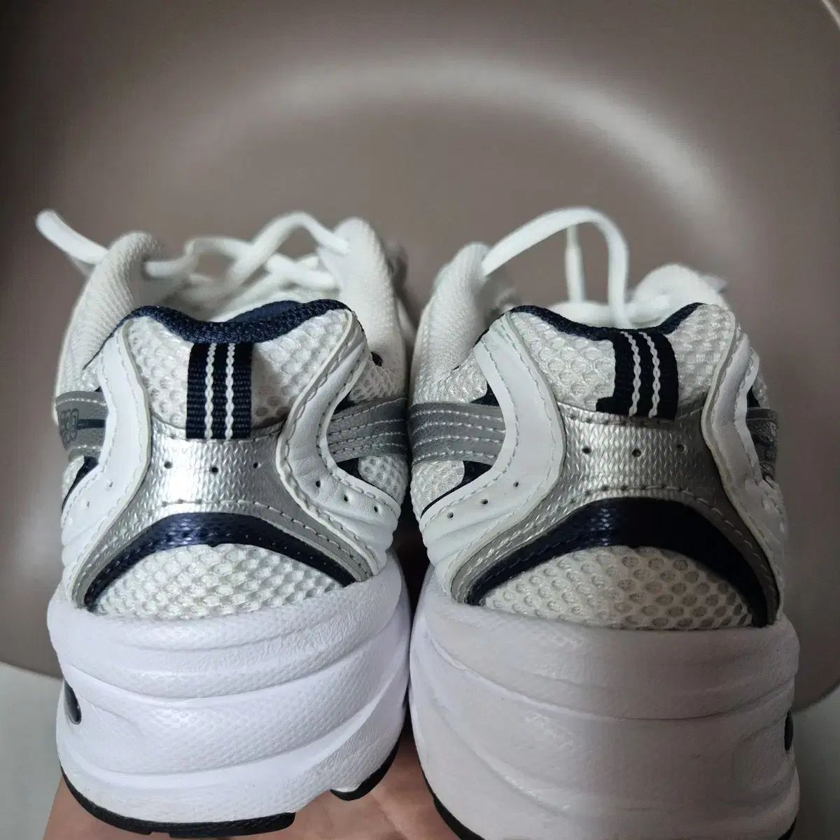 ニューバランス　スパイクレス シューレース(紐)タイプ UGS530 30%OFF】[ニューバランス]スパイクレス シューレース(紐)タイプ