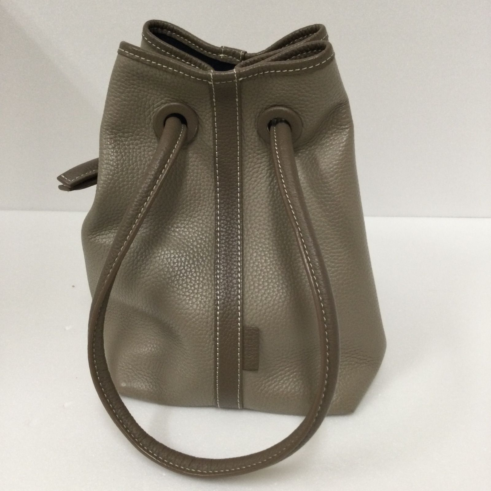 VASIC ヴァジック 巾着バッグ ショルダーバッグ レザー
