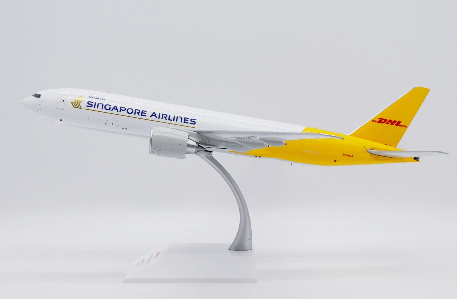 JC Wings 1:200 シンガポール航空 DHL B777F 9V-DHA JC Wings 1:200 シンガポール航空 DHL B777F 9V-DHA