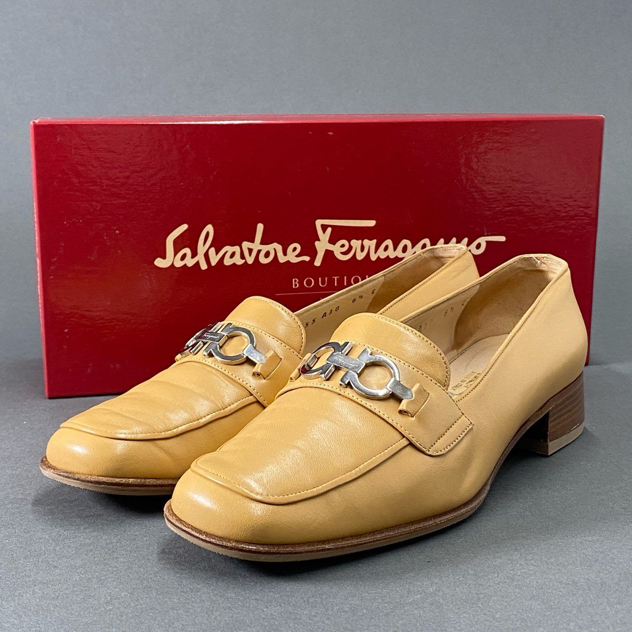 5i20 《美品》 Salvatore Ferragamo サルヴァトーレ フェラガモ LICATA  