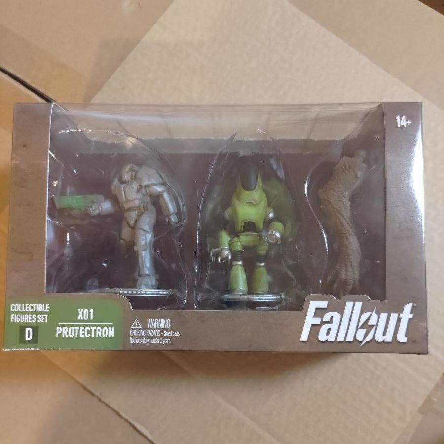 Fallout X01 & プロテクトロン ミニフィギュア デスクローBAF Fallout X01 & プロテクトロン ミニフィギュア デスクローBAF