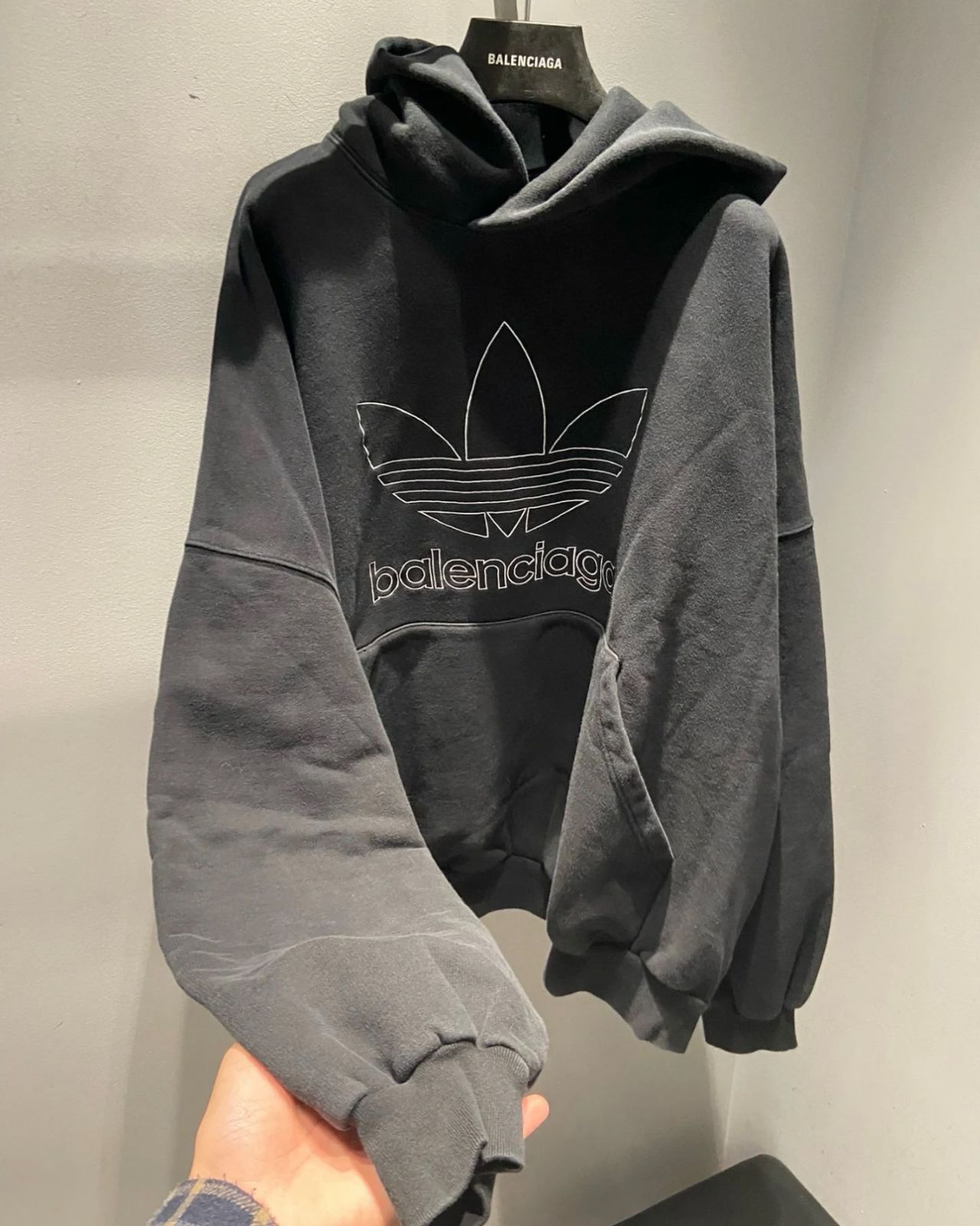 BALENCIAGA / ADIDAS HOODIE LARGE FIT - メルカリ