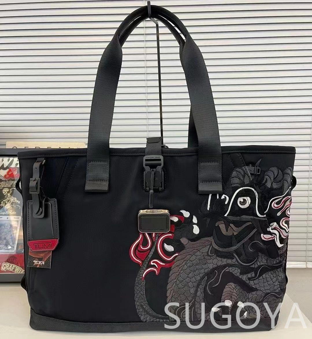 新品 TUMI LUNAR NEW YEAR「リトリート」トート ドラゴン 