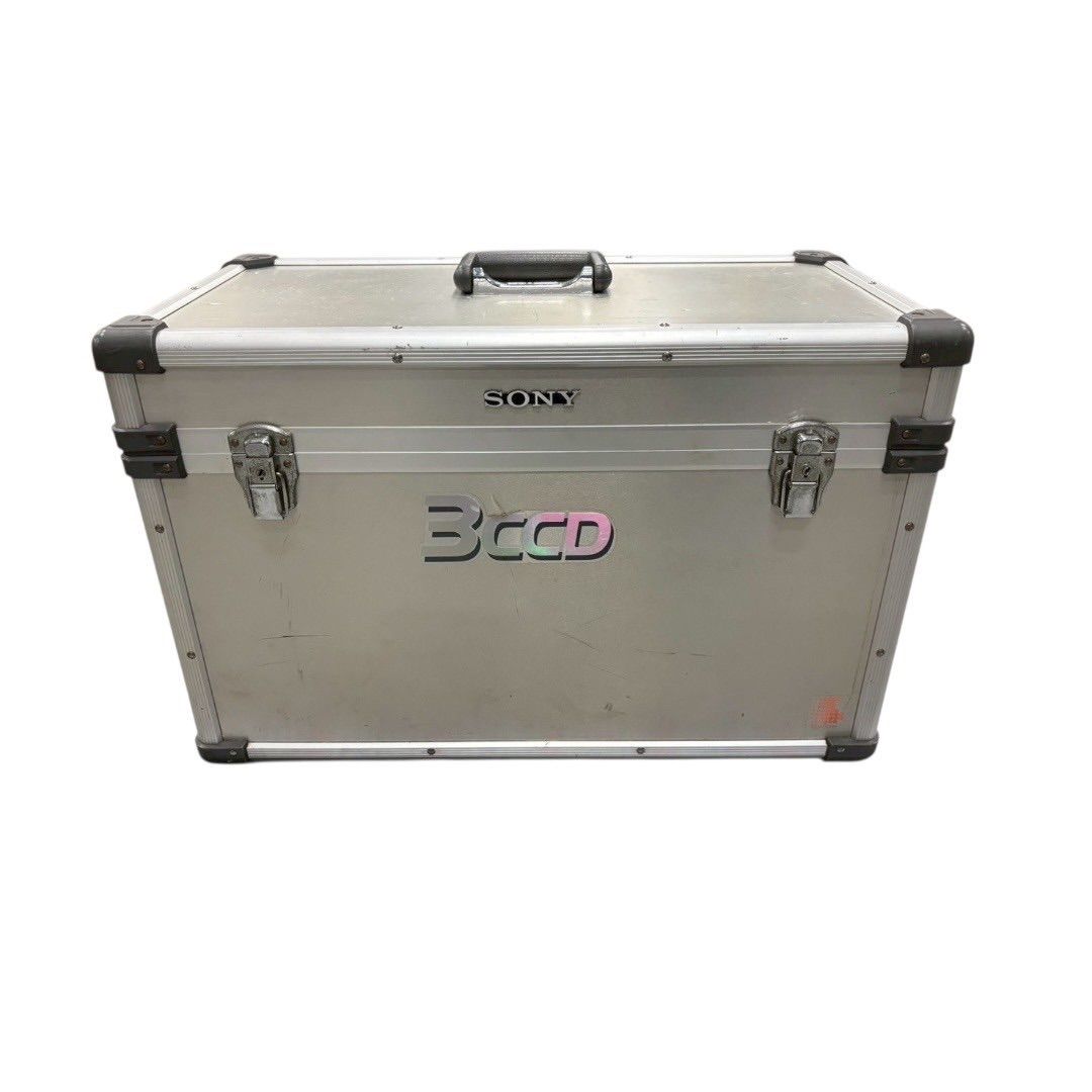 ソニー製 高級デジタルビデオカメラ アルミケース付属 ！！
