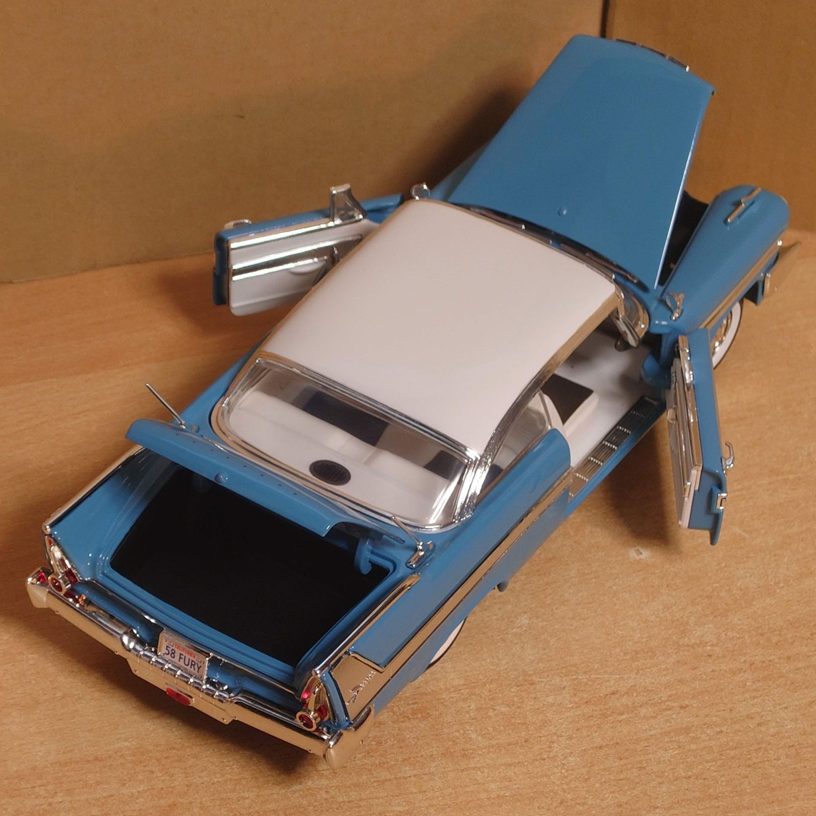 1/18 プリムスフューリー 1958 ライトブルー Plymouth Fury 1/18 プリムスフューリー 1958 ライトブルー Plymouth Fury