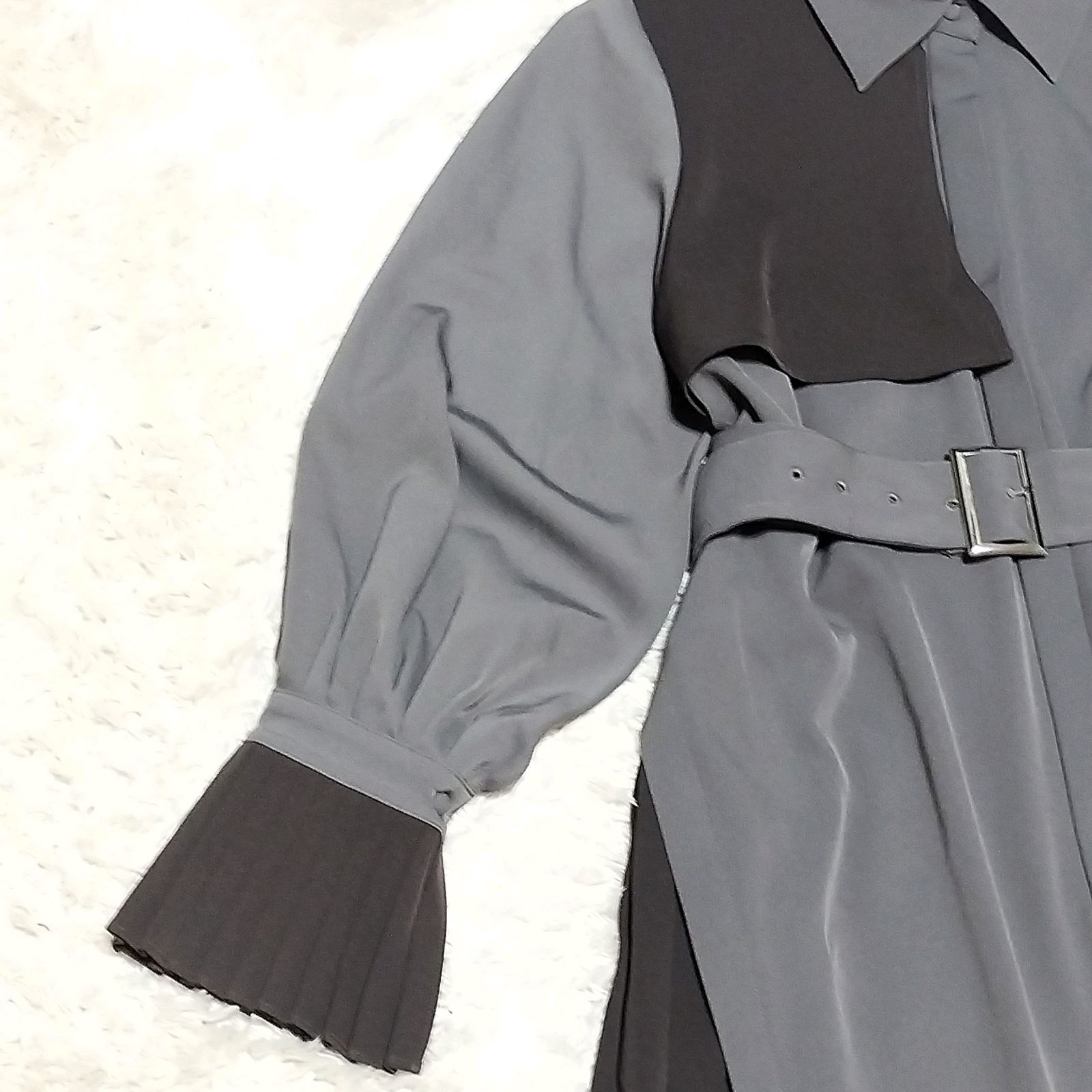 2023年モデル】【美品】HARE サイドプリーツワンピース グレー