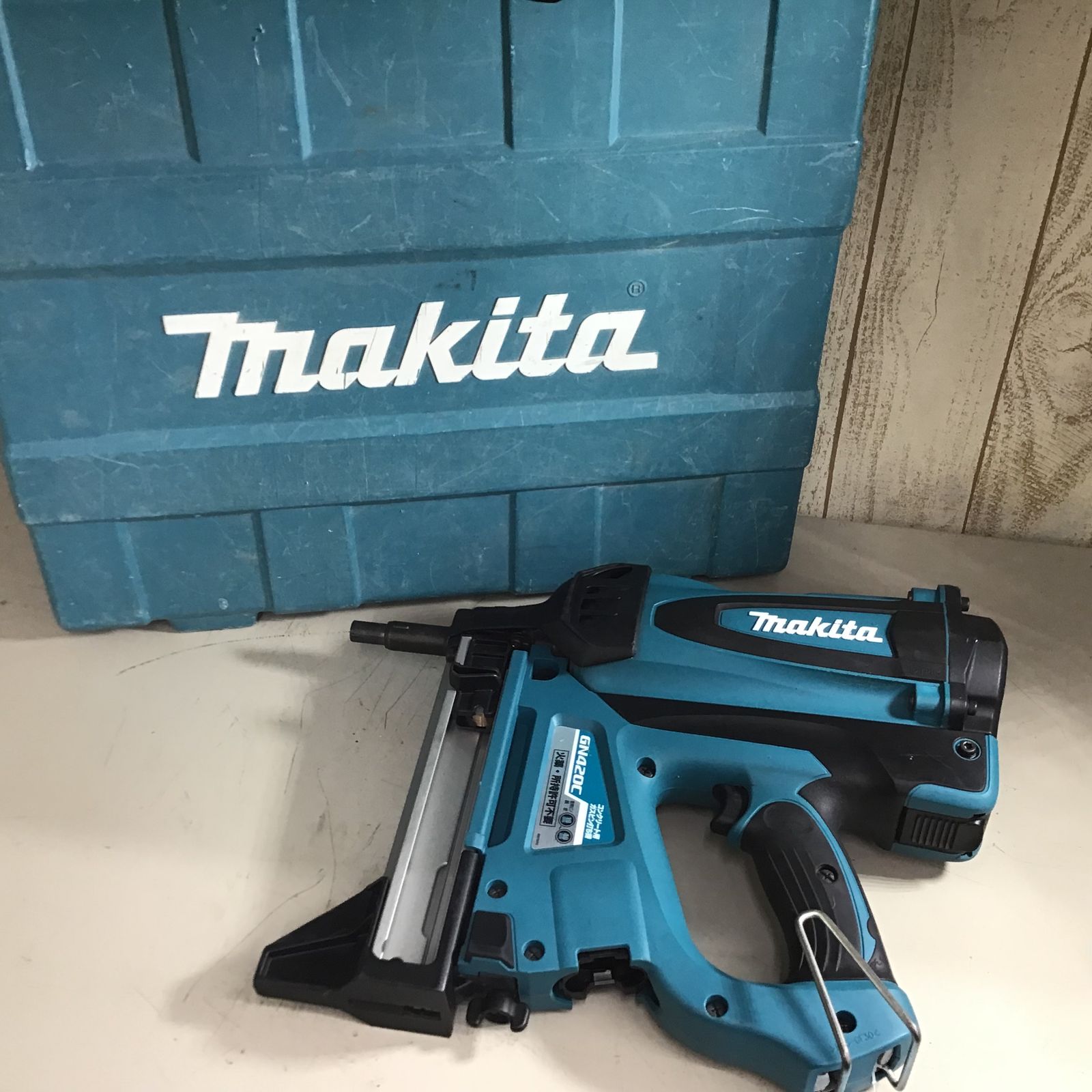 マキタ makita コンクリート用ガスピン打ち機 GN420C-