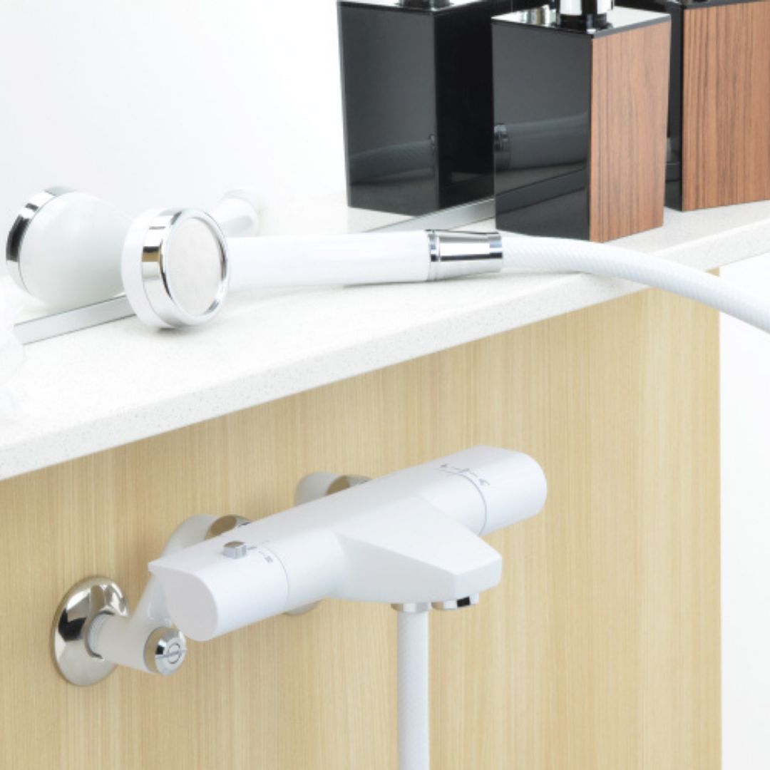 atelier DADA 品 サーモスタットシャワー混合栓 浴室用水栓 節水シャワー 吐水パイプ固定 ホワイト シルバー _ DD173-076-WS