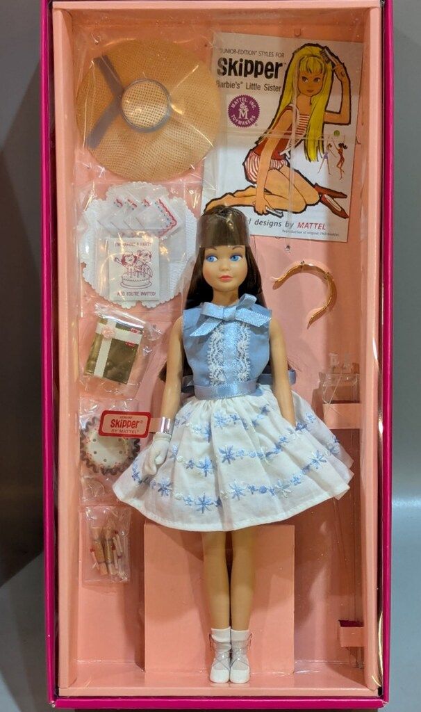 マテル バービー ゴールドラベル 50周年アニバーサリースキッパー ブルネット BDH31