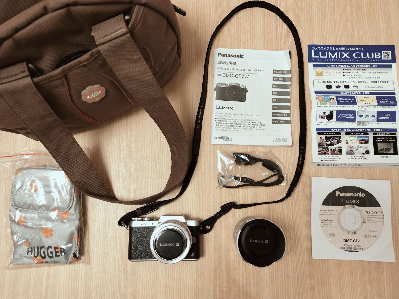 LUMIX ミラーレス一眼 DMC-GF7Wと専用レンズ×2本 Panasonic Lumix DMC