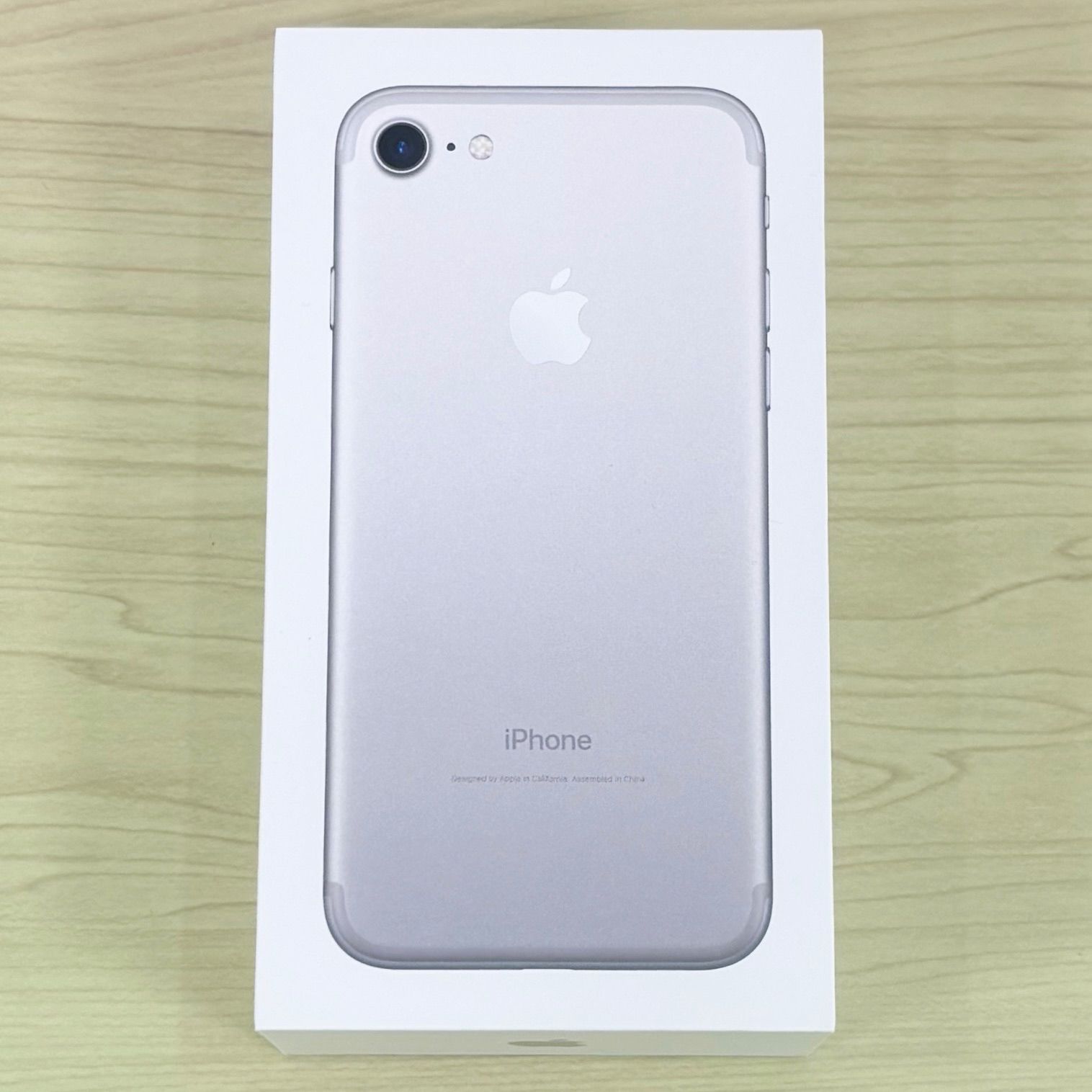 【新品未使用】 iPhone7 32GB シルバー SIMフリー 21046