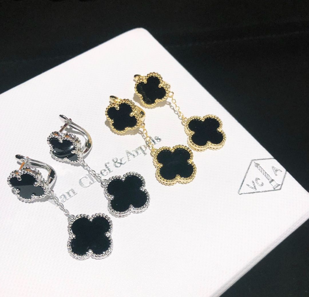 美品 VanCleef＆Arpels ヴァンクリーフ＆アーペル ブラック 2モチーフピアス - メルカリ