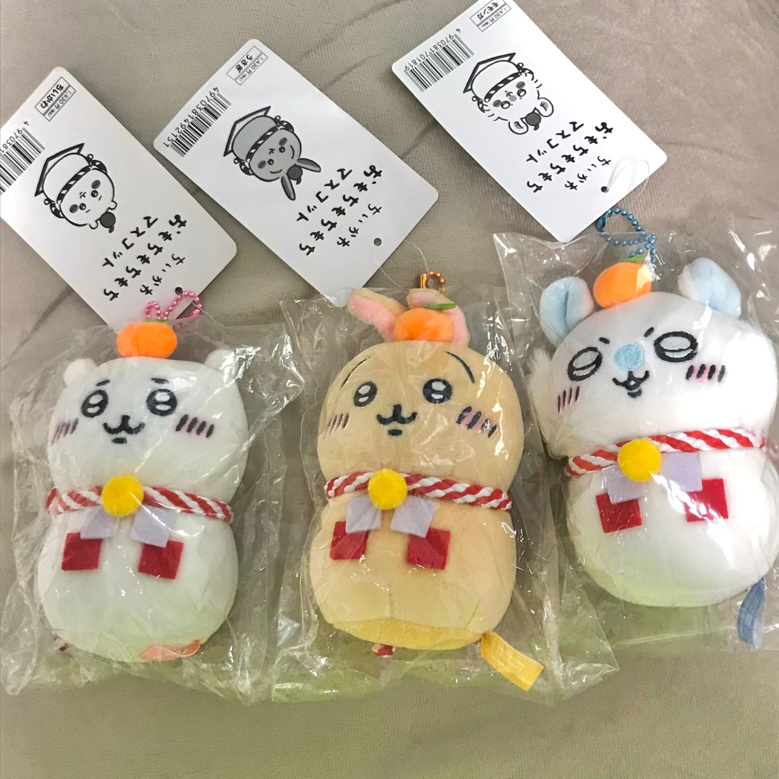 ちいかわ　おもちもちもちマスコット　ちいかわ　うさぎ　ハチワレ　3体セット ちいかわ、ハチワレ、うさぎがカワイイやわらかフェイス