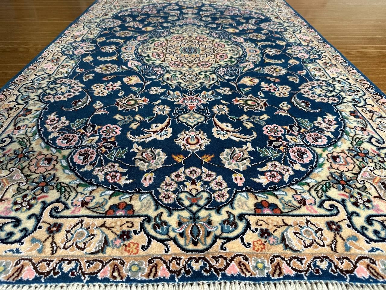 88×58】イラン直輸入ナイン産ペルシャ絨毯・カーペット・ラグ・マット