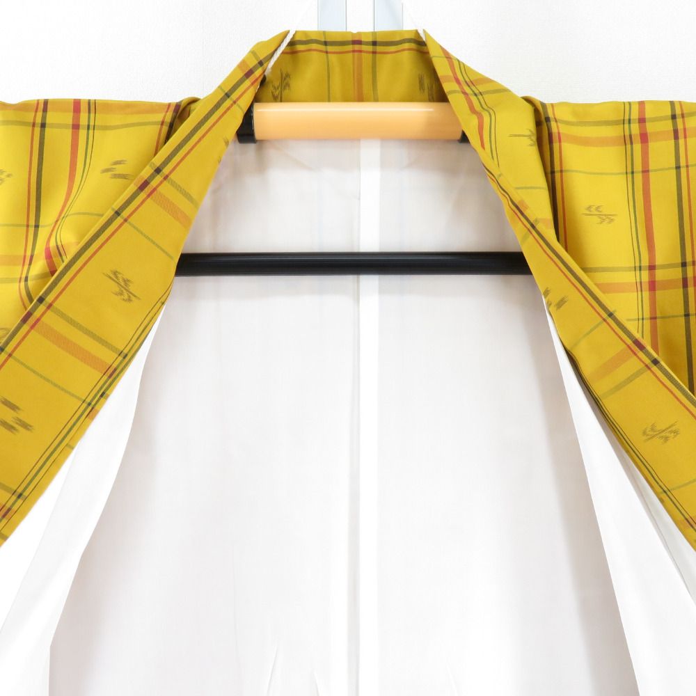 紬 着物 琉球柄 燕絣模様 辛子色 袷 バチ衿 正絹 カジュアル着物