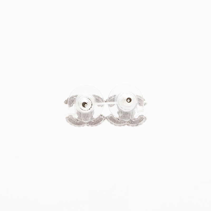 正規品 CHANELピアス シャネル 新作CHANEL☆入手困難シャネルピアス カメリア 直営1点 (CHANEL