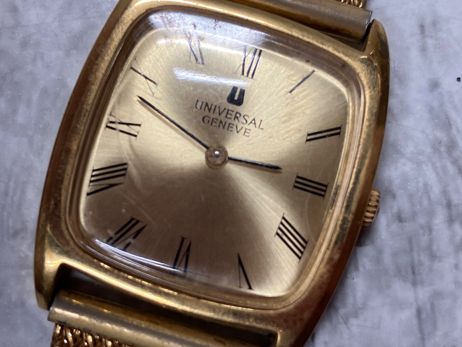 ユニバーサルジュネーブ UNIVERSAL Geneve ゴールド 手巻き 機械式