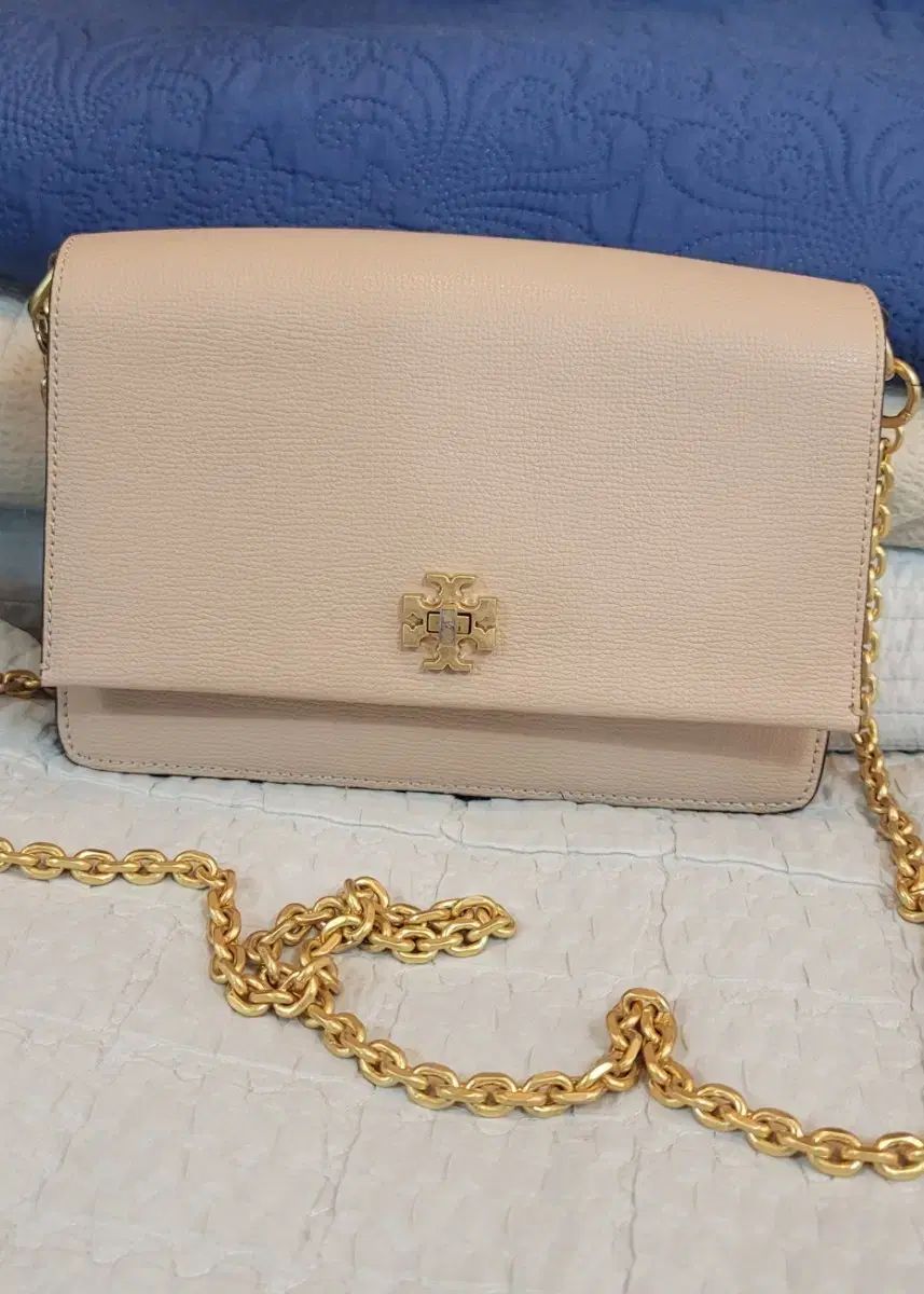 トリーバーチ ベージュ色 チェーン クロスバック