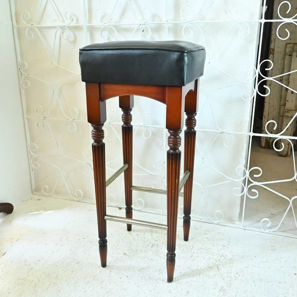 L3705-217 英国ヴィンテージ レザースツール ハイチェア カウンター L3705-217 英国ヴィンテージ レザースツール ハイチェア ハイ