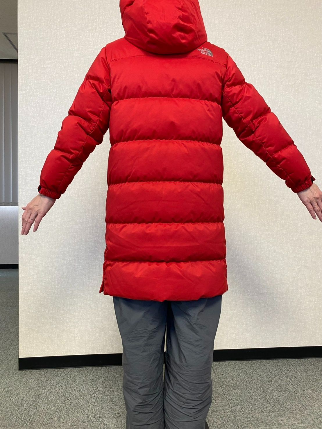 THE NORTH 小売 FACE ダウンジャケットロング 赤 キッズ150 130 THE