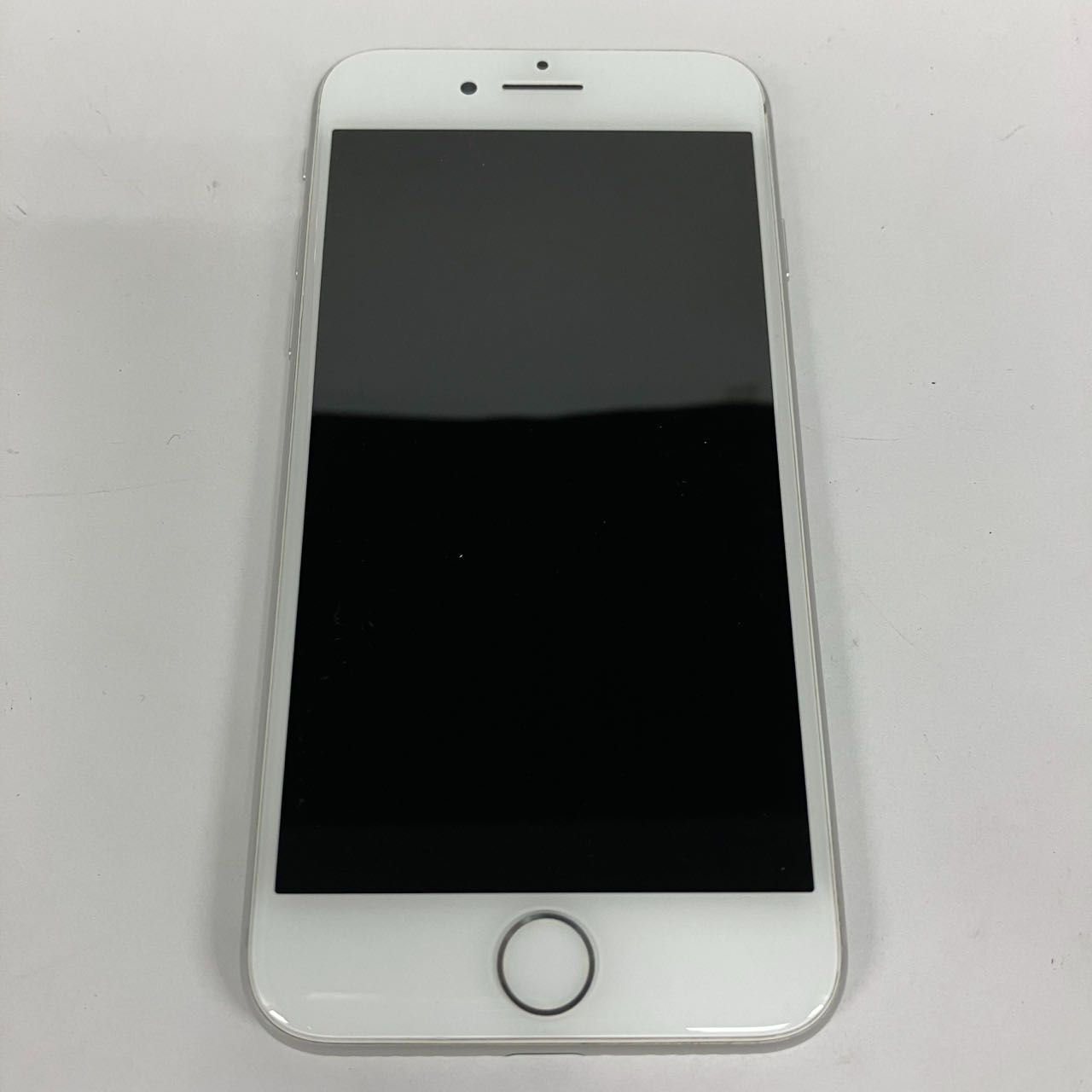 iPhone8 64GB 本体 シルバー Bランク 美品 SIMフリー iPhone 8 Apple ...