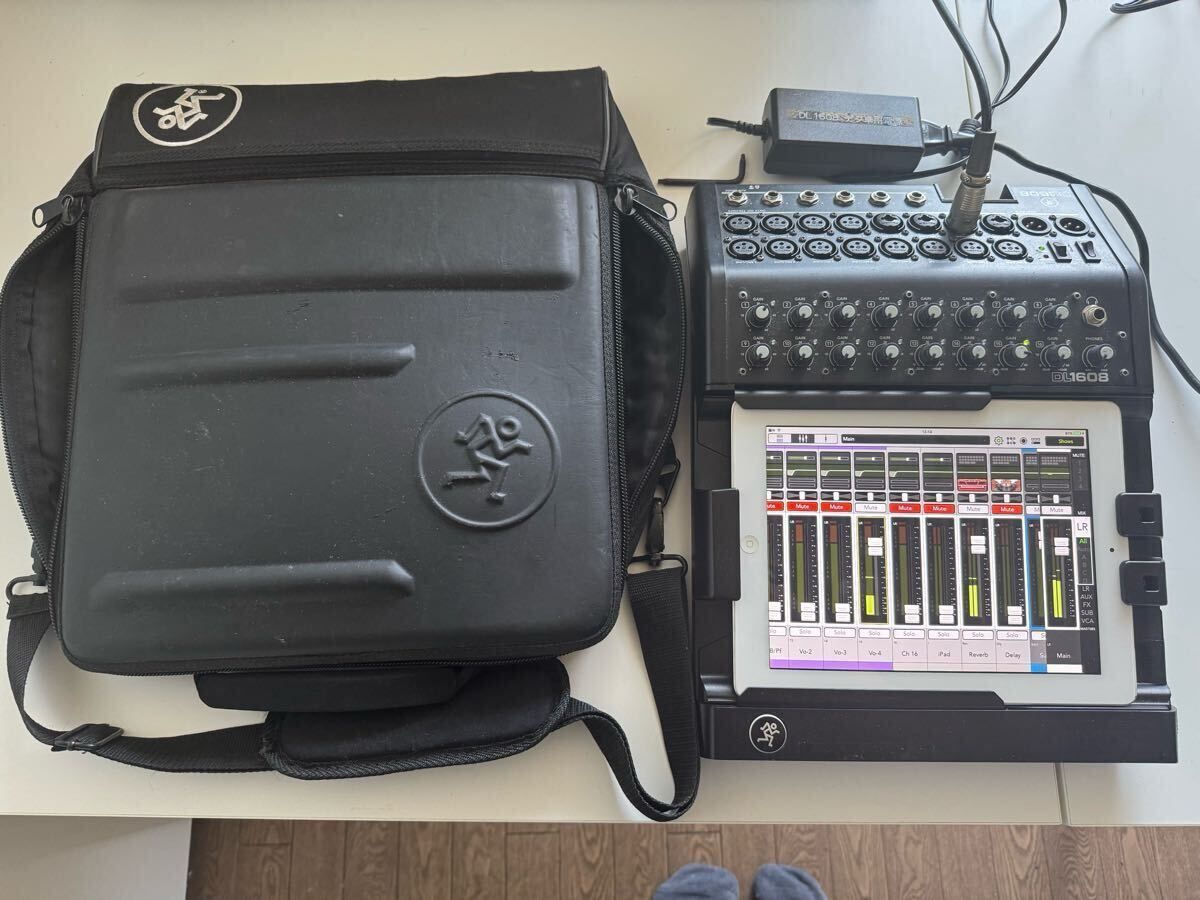 G*i様 MackieDL1608ミキサーとiPad2と専用埃除けカバーとハード G*i様 MackieDL1608ミキサーとiPad2と専用埃除けカバーとハード G
