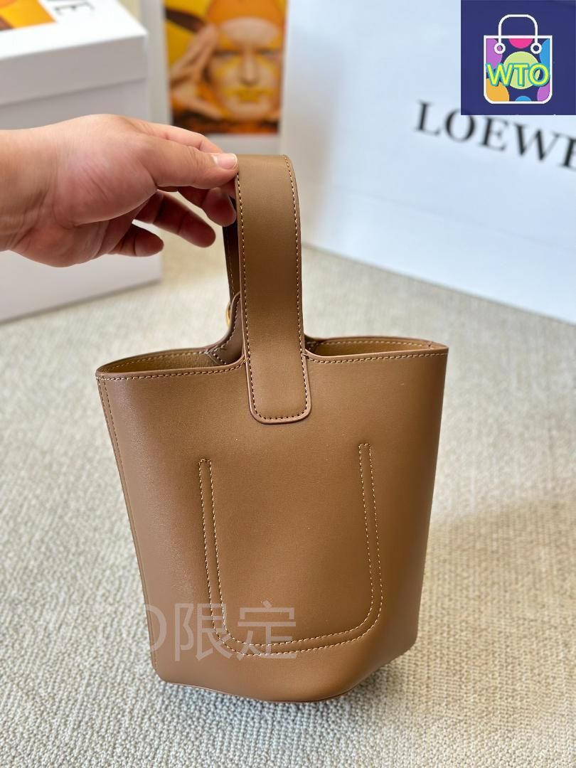 LOEWE ロエベ ミニ ショルダーバッグ-WTO輸入2 - メルカリ