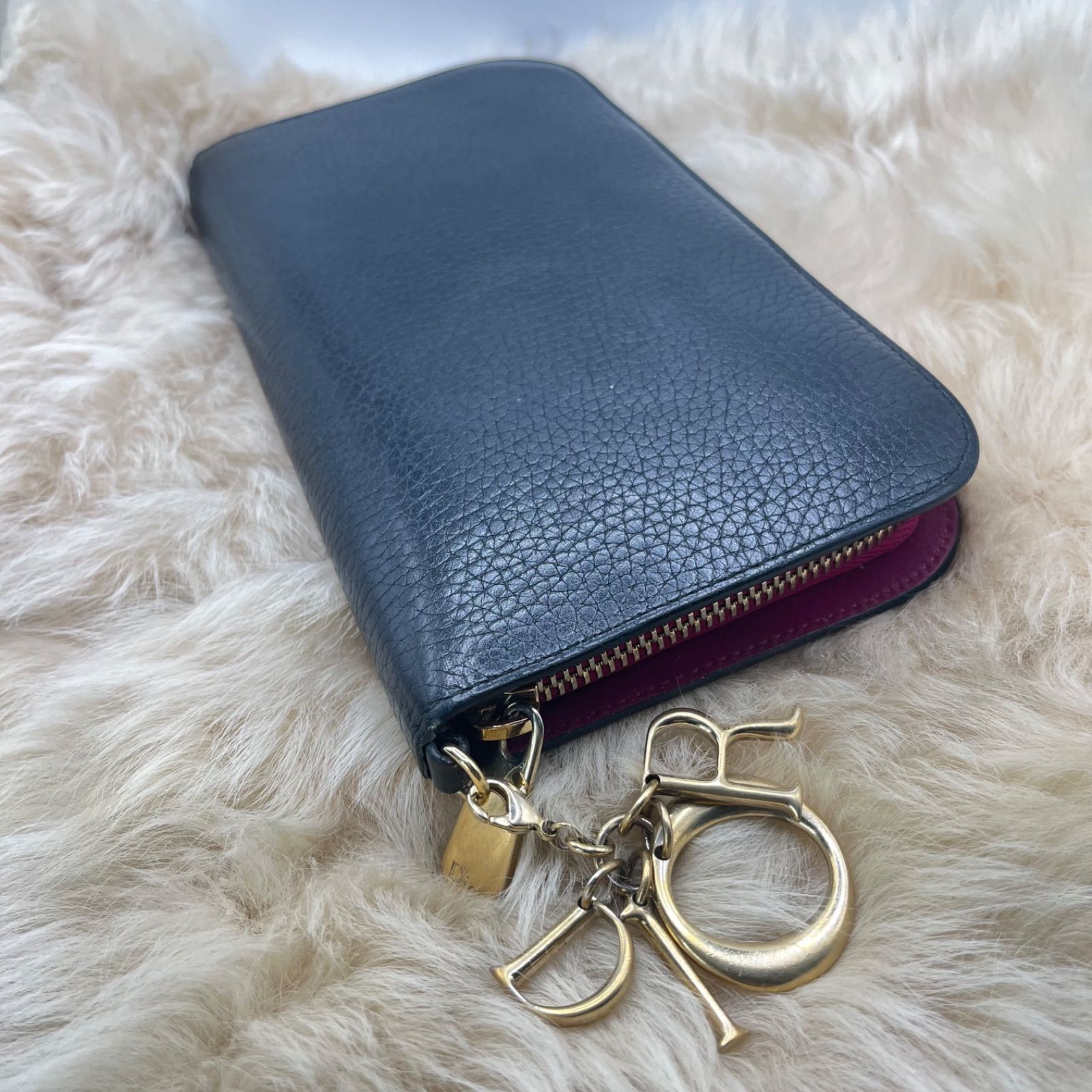 セブンイレブン 冬ギフト 2024 Christian Dior ラウンドファスナー ディオリッシモ ディオール 小物