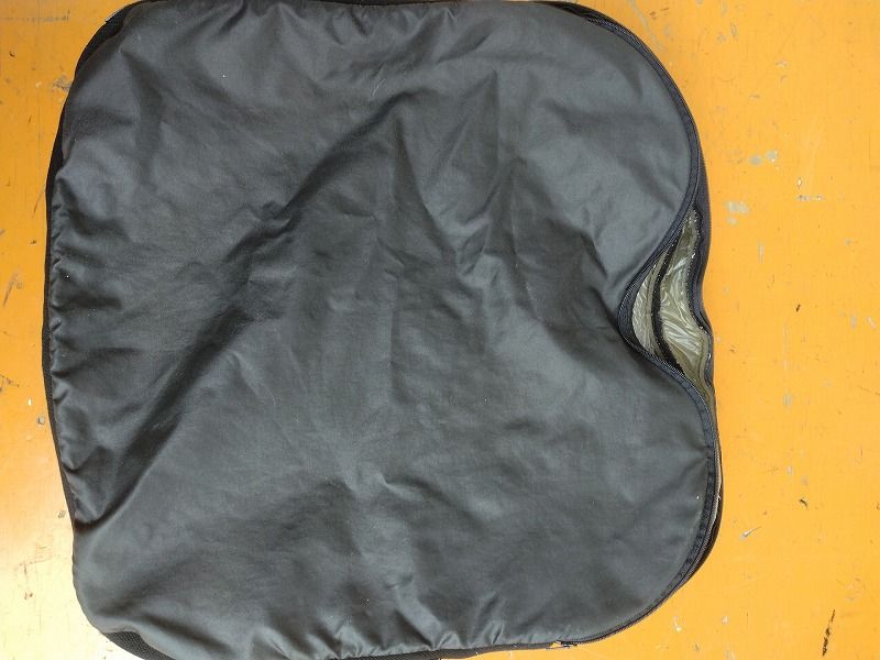  一部地域を除く 車椅子用クッション アウル クッション レギュラー OWL 21-BK 1-4040 KM-25-0829-07 その他 介護用ベッド 寝具