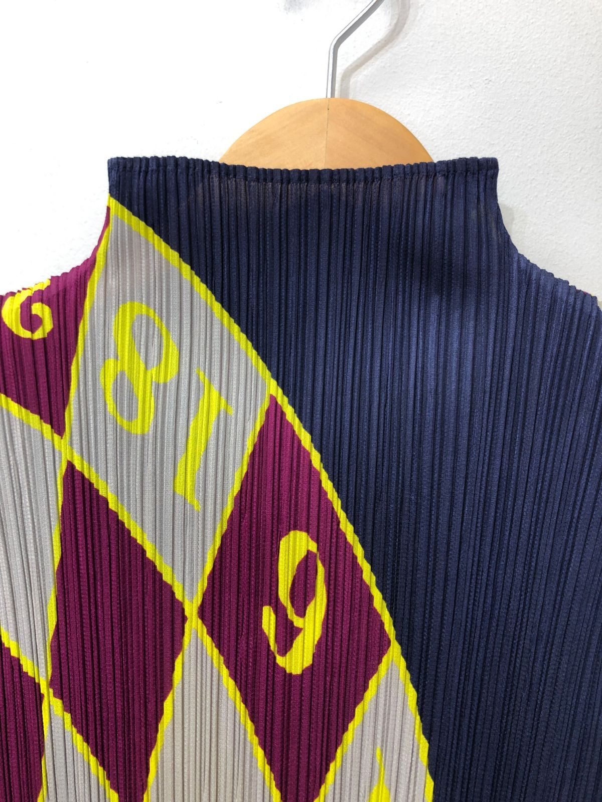 523 PLEATS PLEASE プリーツプリーズ イッセイミヤケ ルーレット柄 ハイネックカットソー