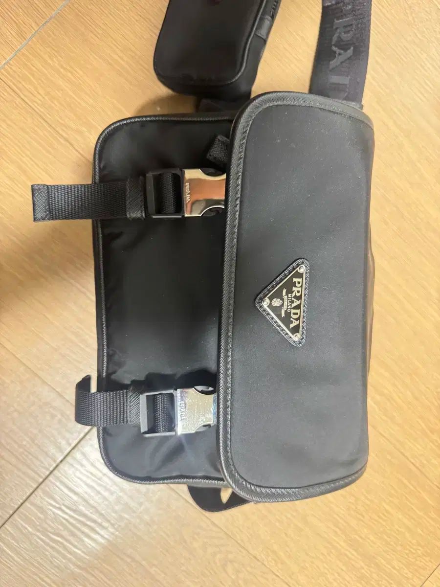 メッセンジャーバッグ
