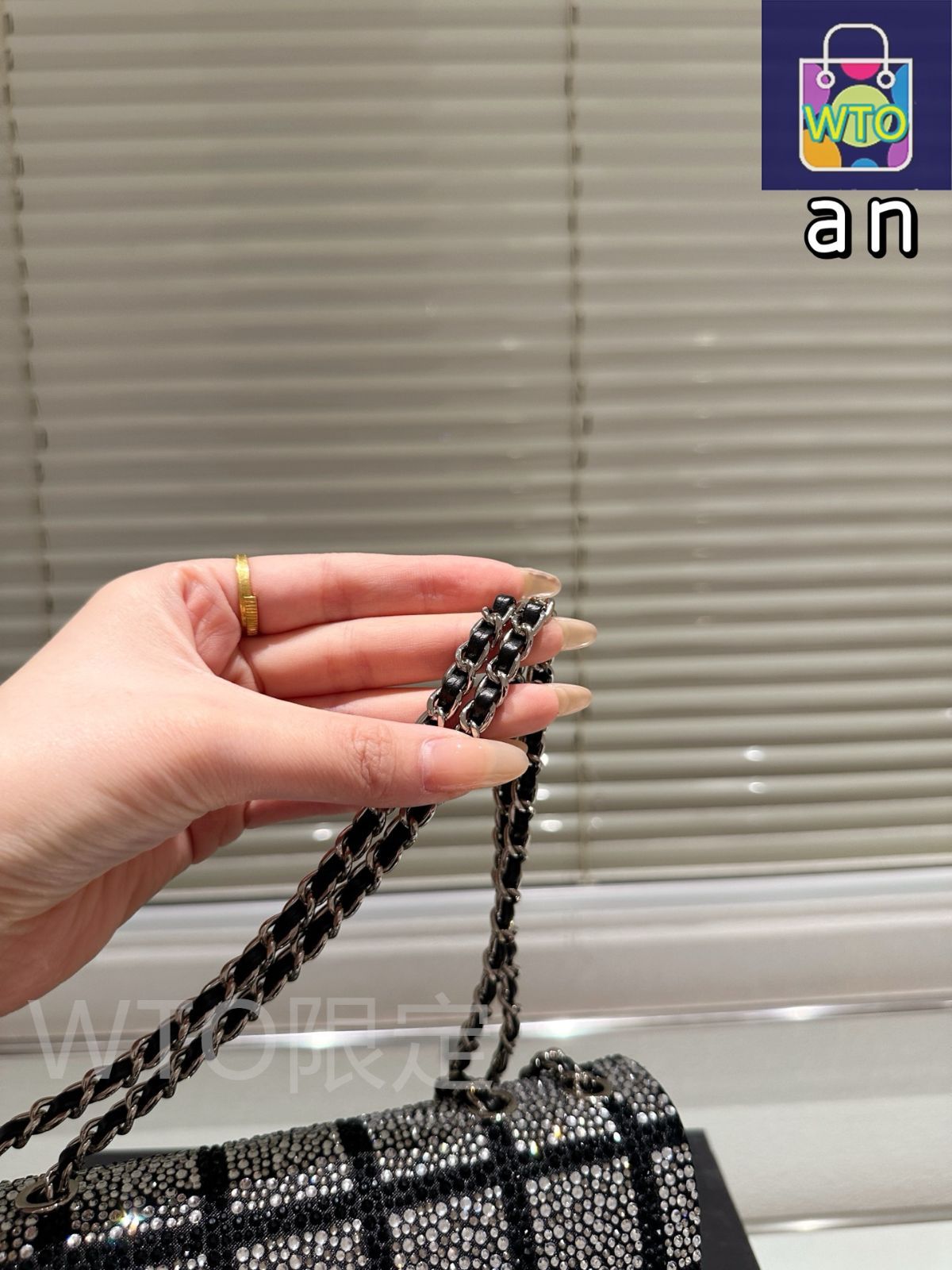 今日特価】Chanel 四角い丸いバッグ（方胖子）-WTO輸入1 - メルカリ