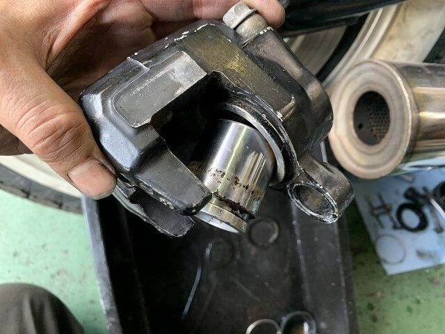 XS650純正キャリパーリペアピストン
