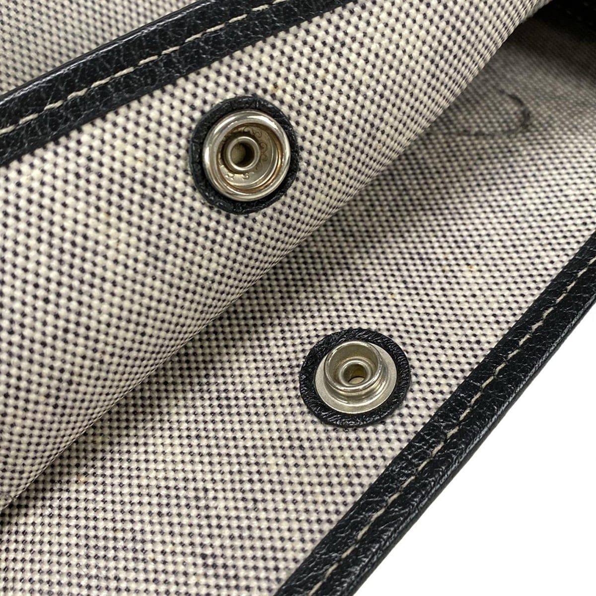 アイボリー×黒 レザー